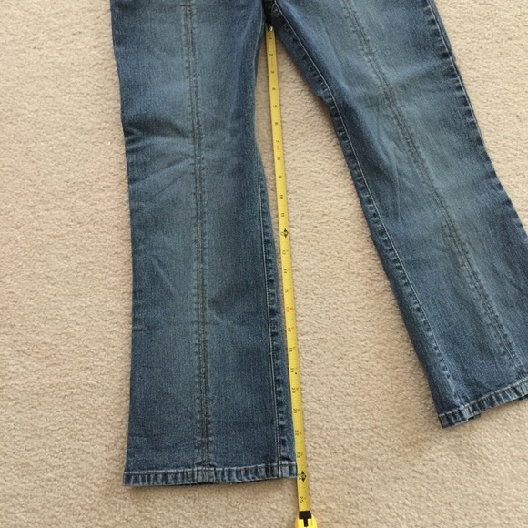 JLo Capri - Picture 6 of 8